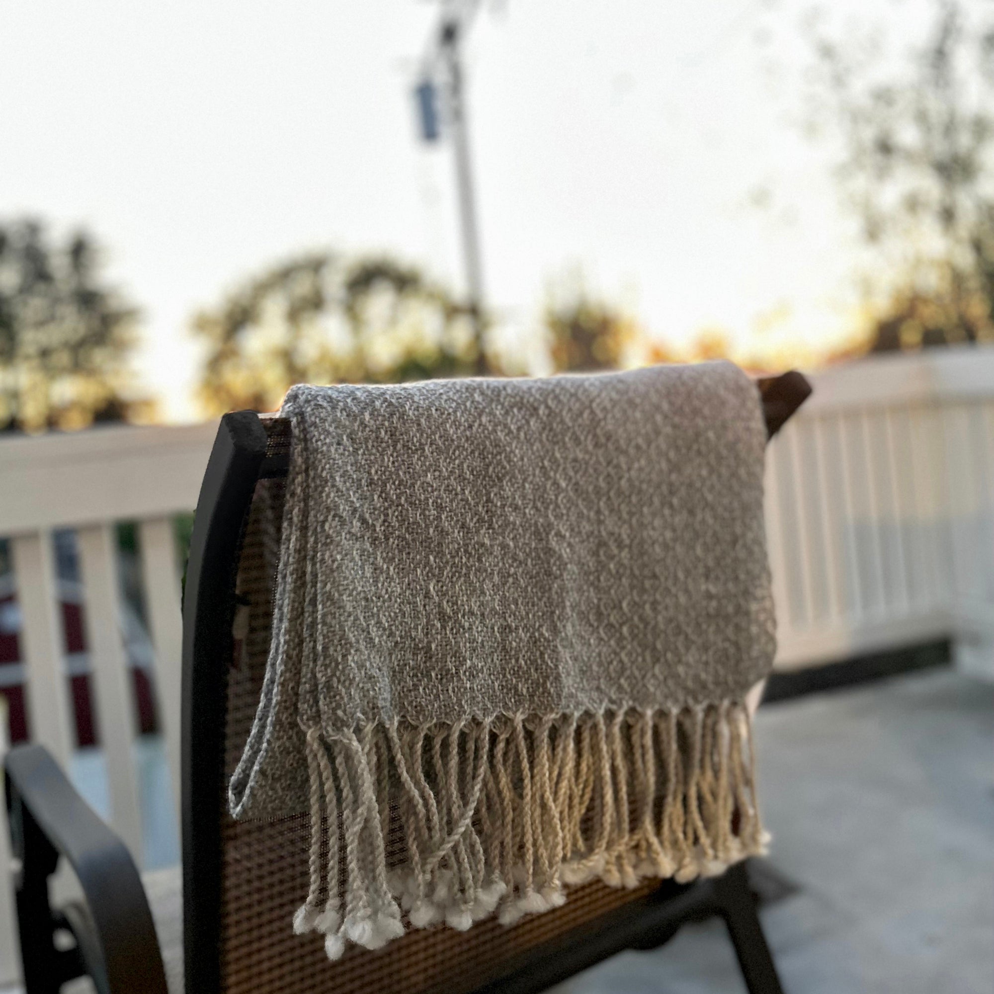 Finely Woven Blanket Scarf in Light Gray/Charcoal Gray Plaited Diamond Weave