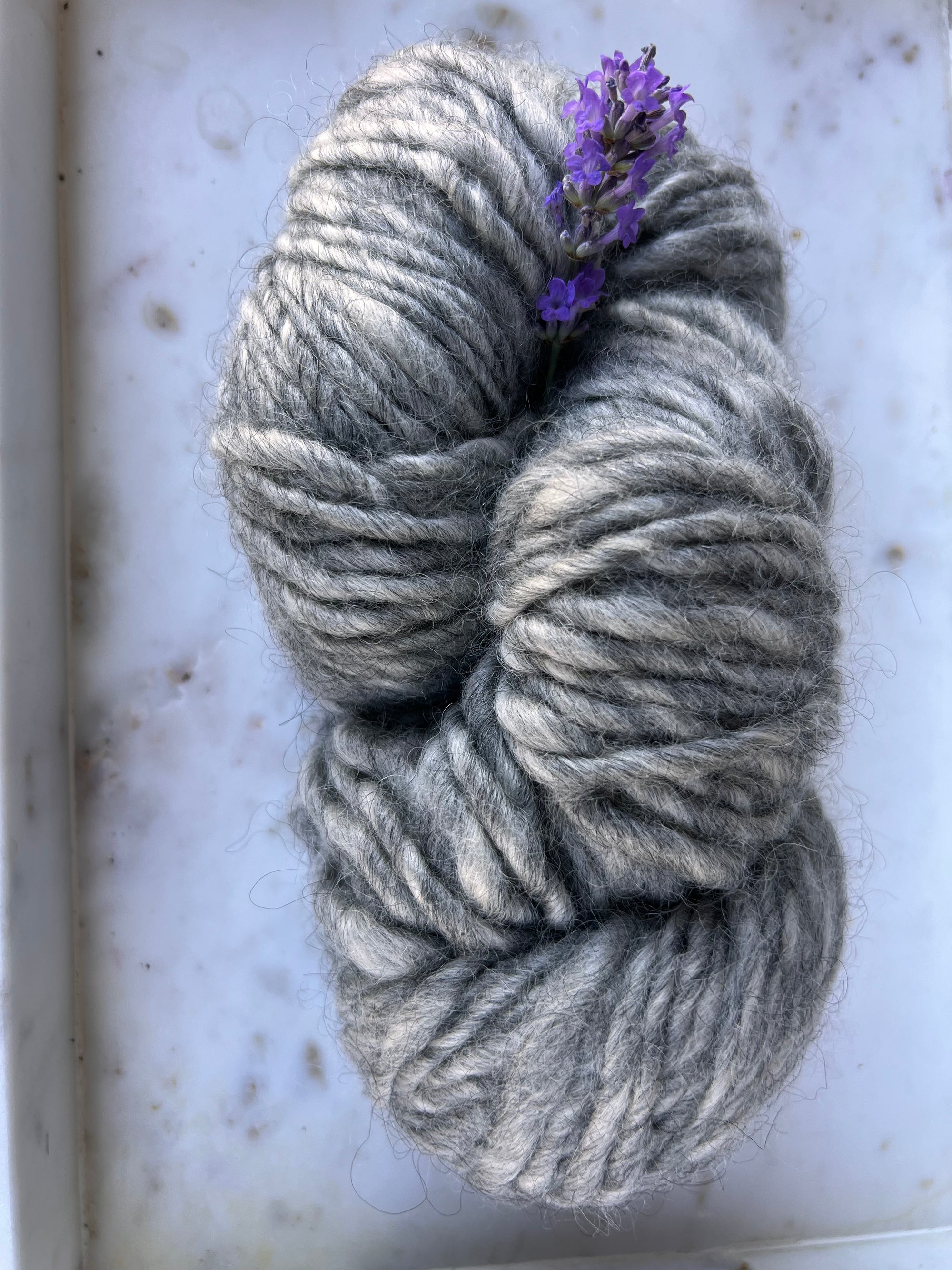 Farm Yarn Marbled Gray Lopi