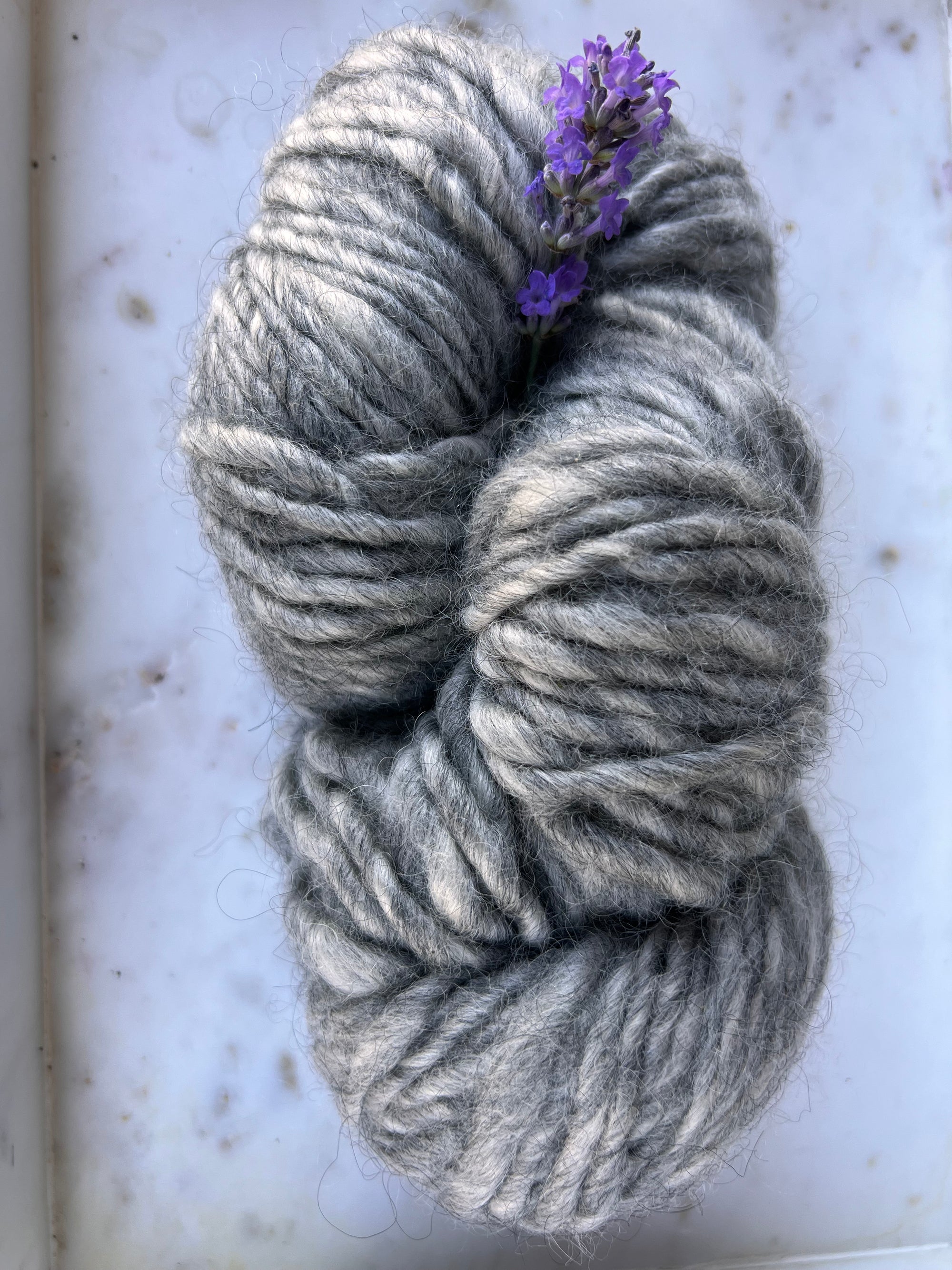 Farm Yarn Marbled Gray Lopi