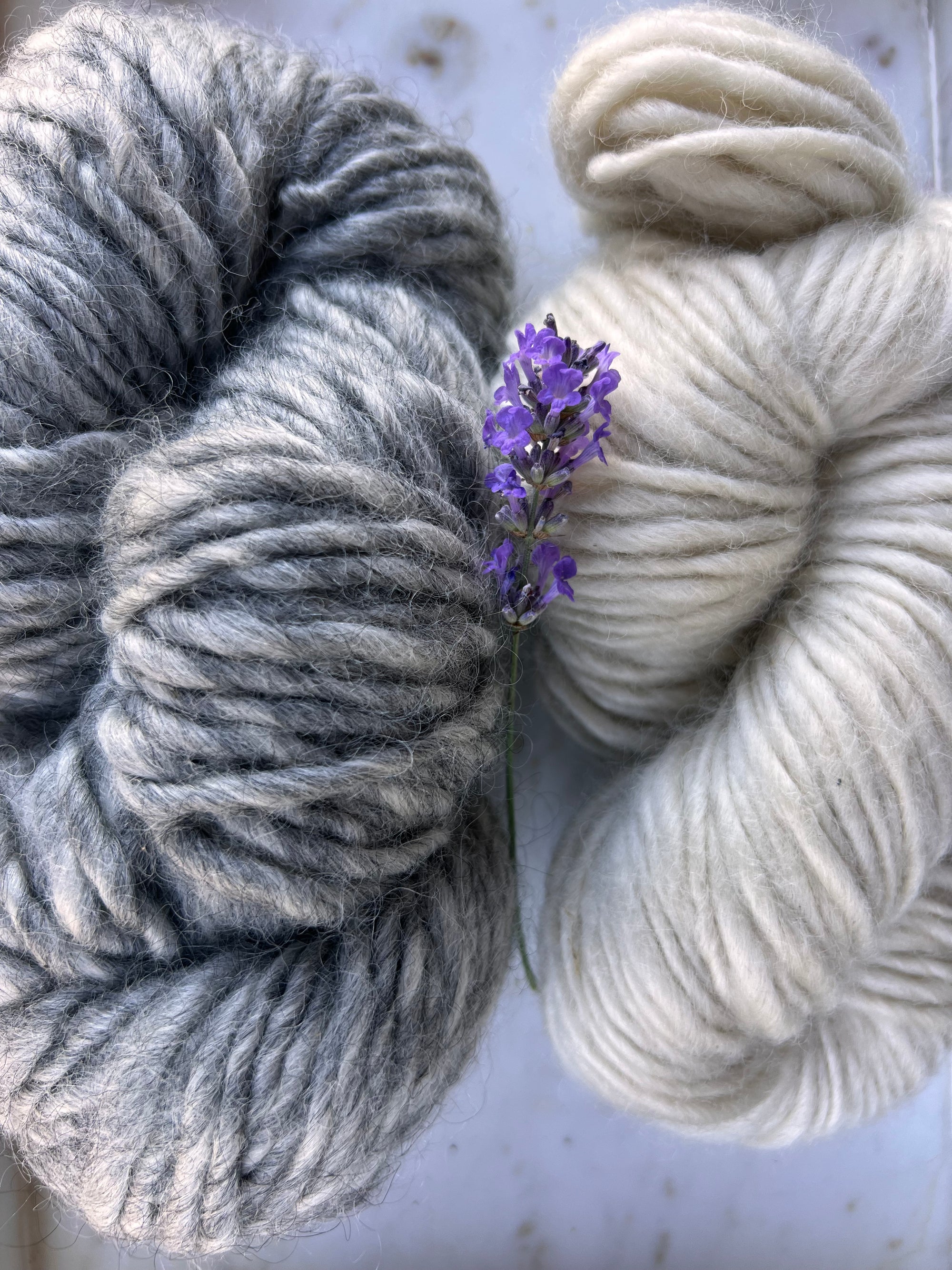 Farm Yarn Marbled Gray Lopi