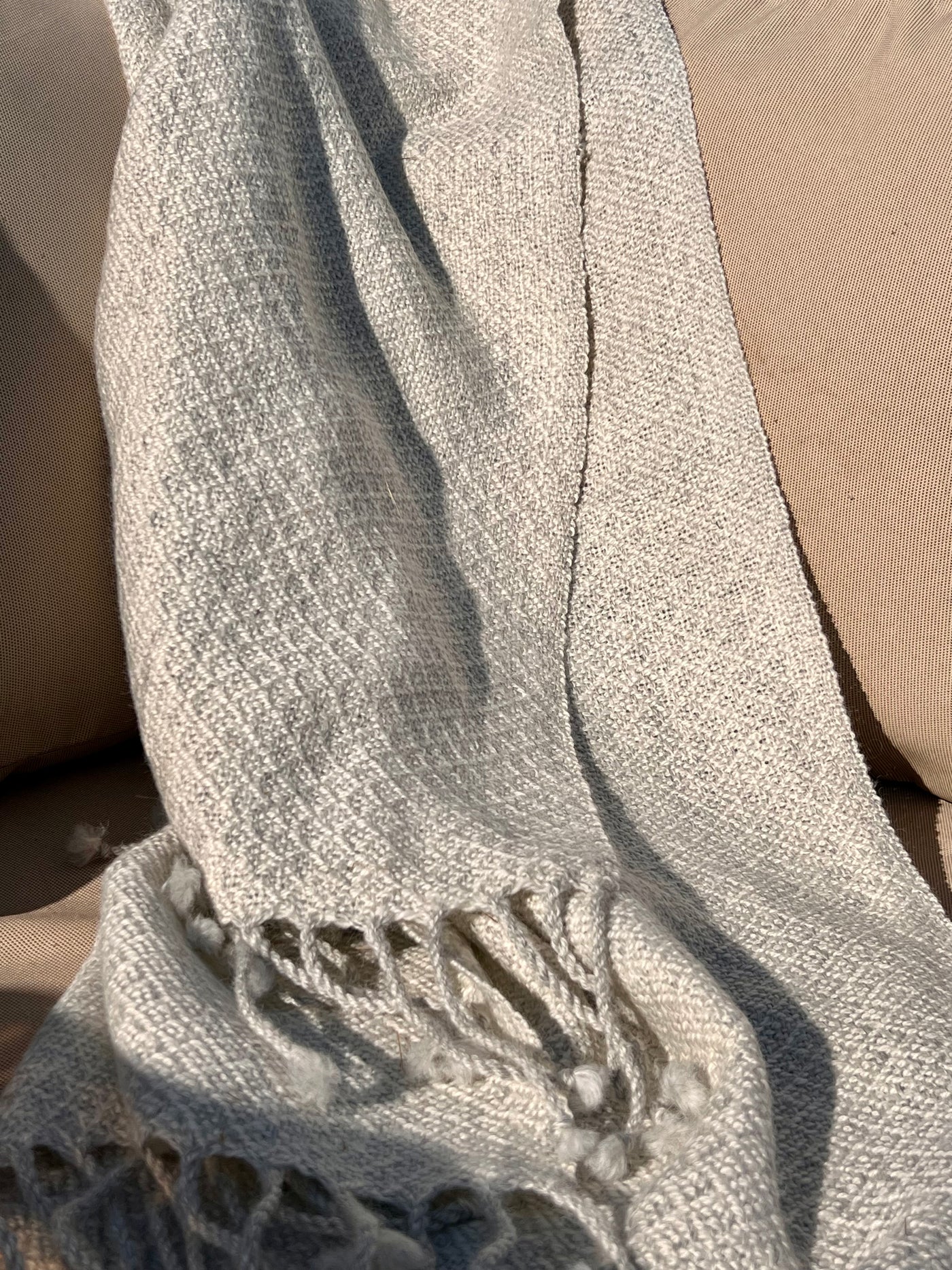Finely Woven Blanket Scarf in Light Gray/Charcoal Gray Plaited Diamond Weave
