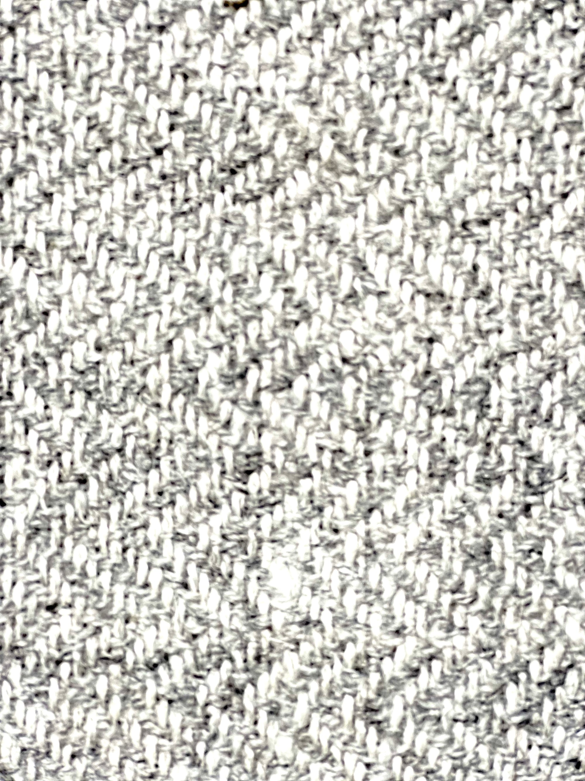 Finely Woven Blanket Scarf in Light Gray/Charcoal Gray Herringbone